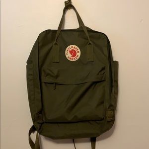 Green Fjallraven kanken
